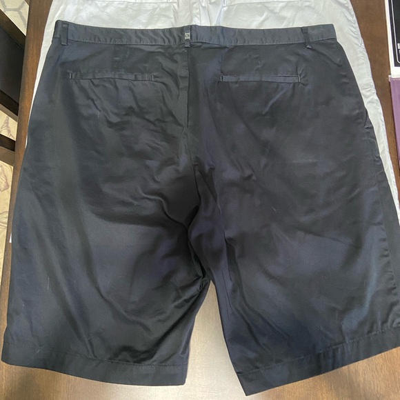 Calvin Klein Mens Golf Shorts set of 2 Size 40 - Picture 4 of 4